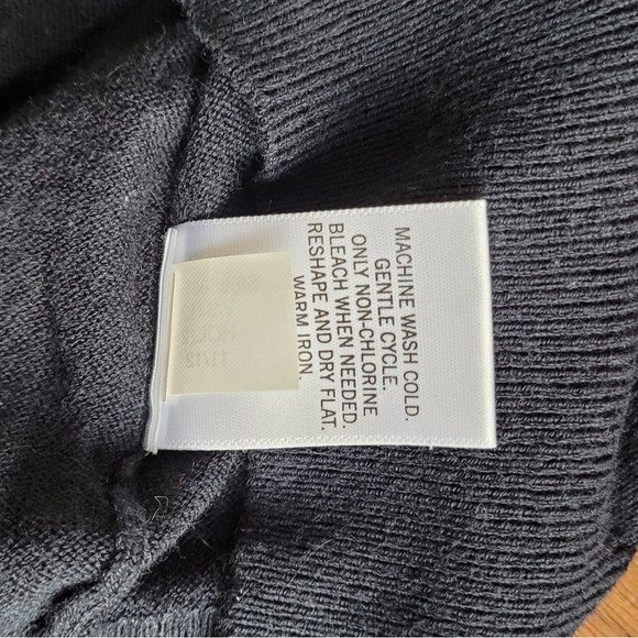 Banana Republic Pink and Blue Light Sweater Small Lightweight Preppy - Picture 5 of 6